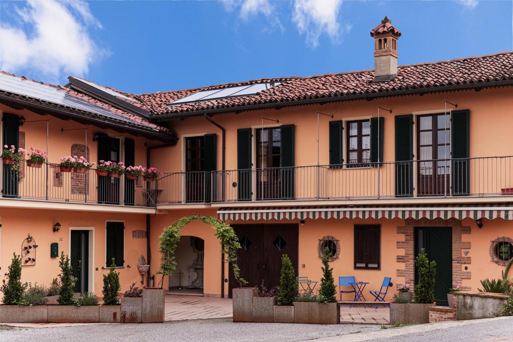 La Cantinella Country House La Morra Εξωτερικό φωτογραφία